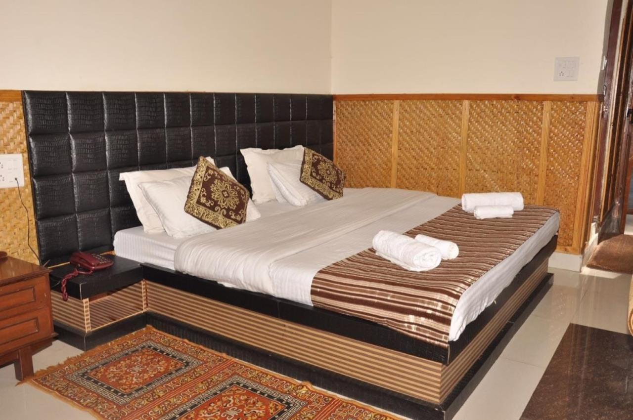 Himalaya Mount View Resort Kausani Kültér fotó