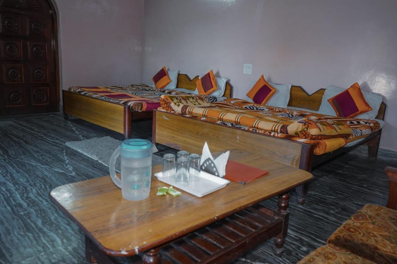 Himalaya Mount View Resort Kausani Kültér fotó
